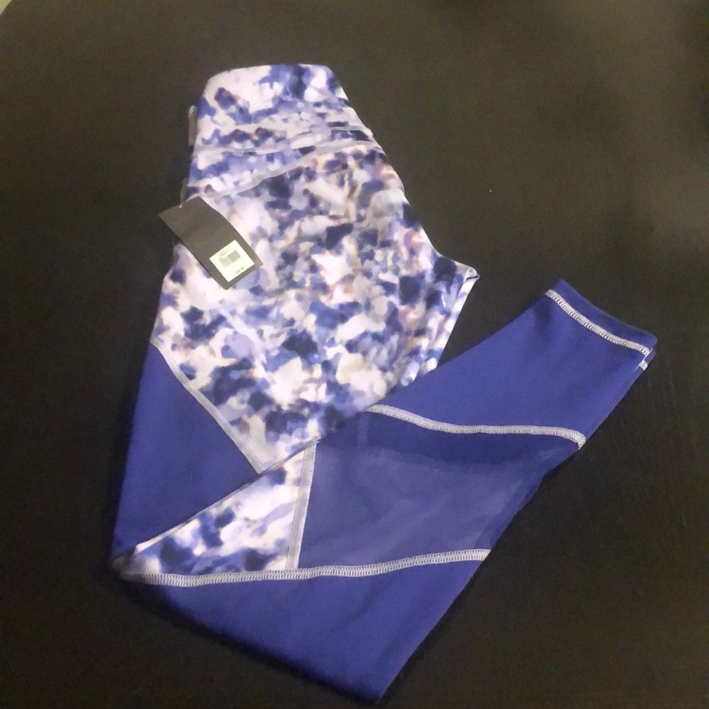 Old Navy Active - Picture 2 of 3